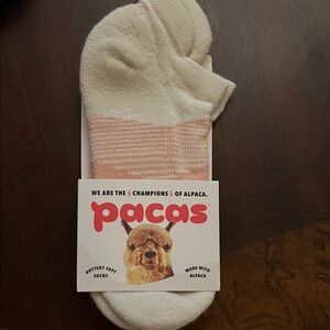 Pacas Women’s Cream & Blush Alpaca No-Show Socks